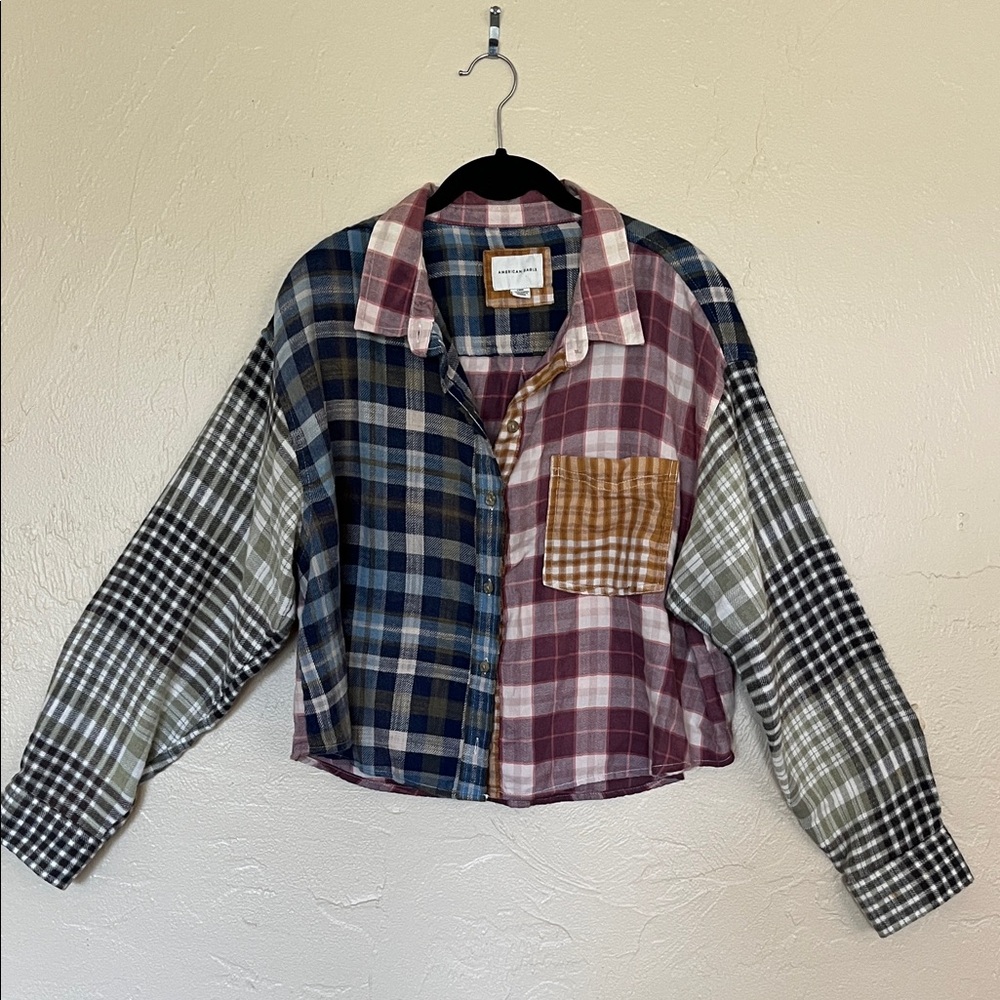 American Eagle cozy cabin crop flannel checkered patchwork button up shirt LG